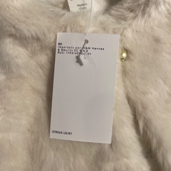 I-Baby 3-Piece Set, NWT, Animal Print Top w/Faux Fur Vest, 6 mos, Comes w/ Bow - Picture 9 of 9